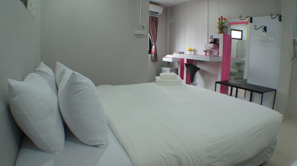 Ma Non Nont Hotel y Apartamento Nonthaburi Habitación foto